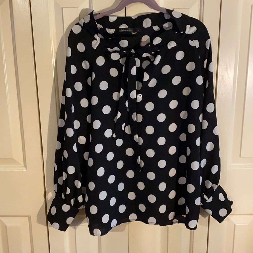 Ladies bow tie blouse. Size large. $15.00